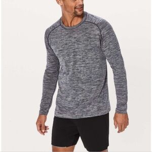 Lululemon Metal Vent Tech long sleeve shirt